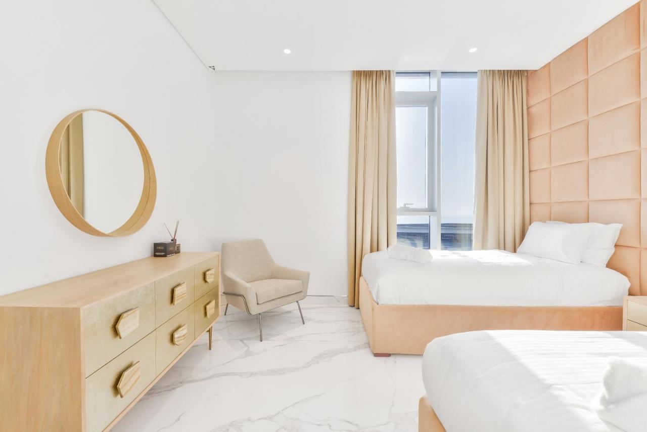 Luxe 3 Bedroom Oceanfront Apartment In The Heart Of Bluewaters Island Dubaï Extérieur photo