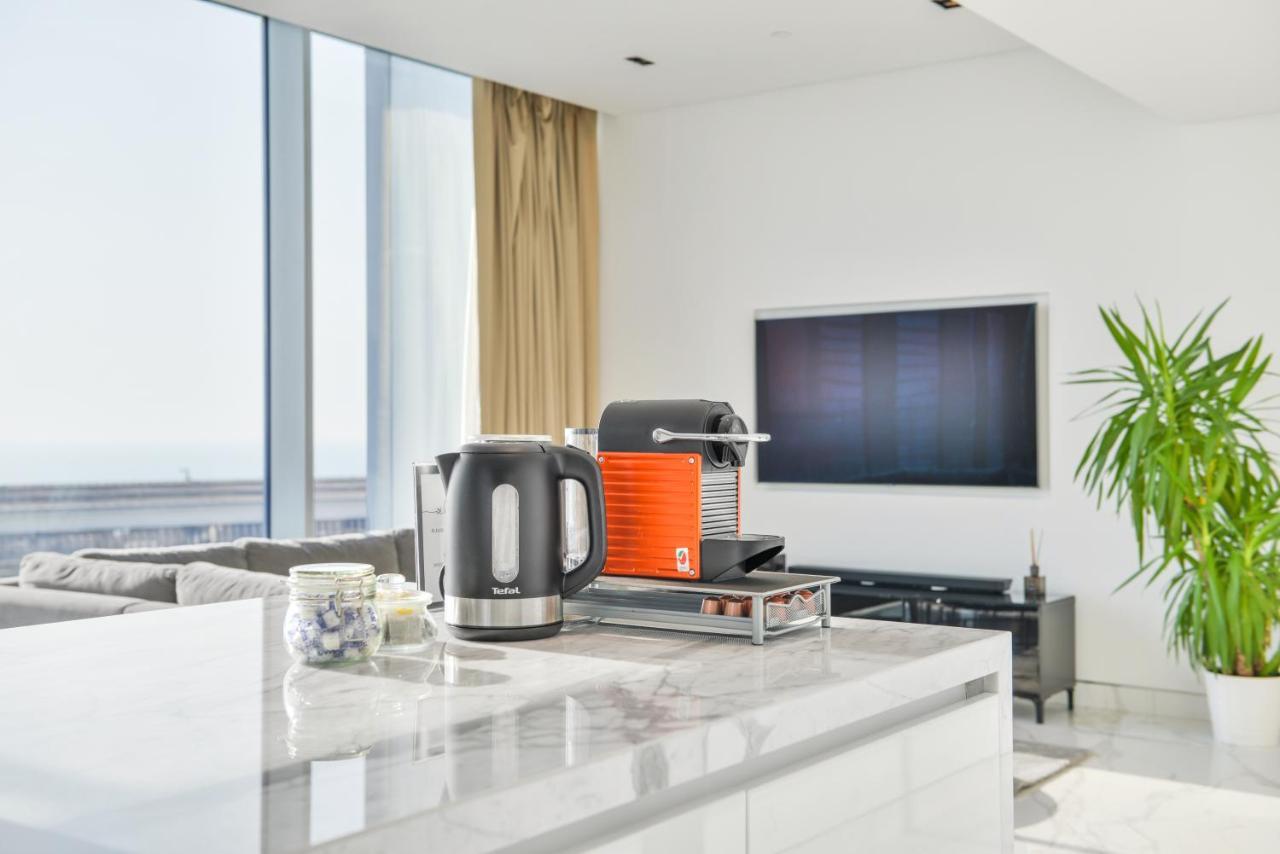 Luxe 3 Bedroom Oceanfront Apartment In The Heart Of Bluewaters Island Dubaï Extérieur photo